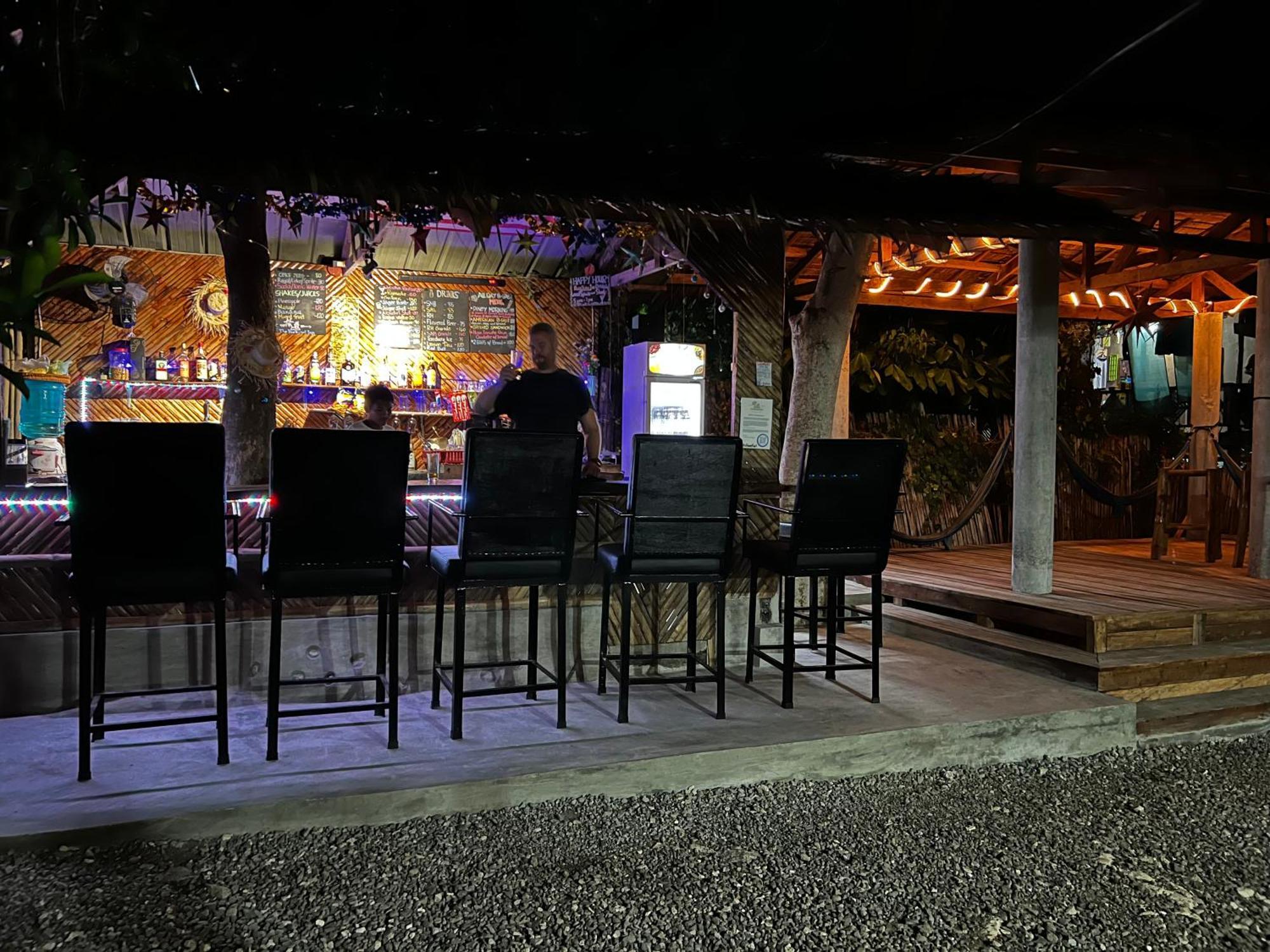 The Backyard Inn Moalboal Exterior photo